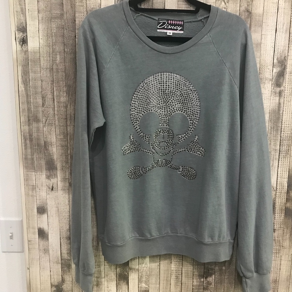 DISNEY VINTAGE SWEATSHIRT …… THIS IS A DISNEY COLLECTABLE ….